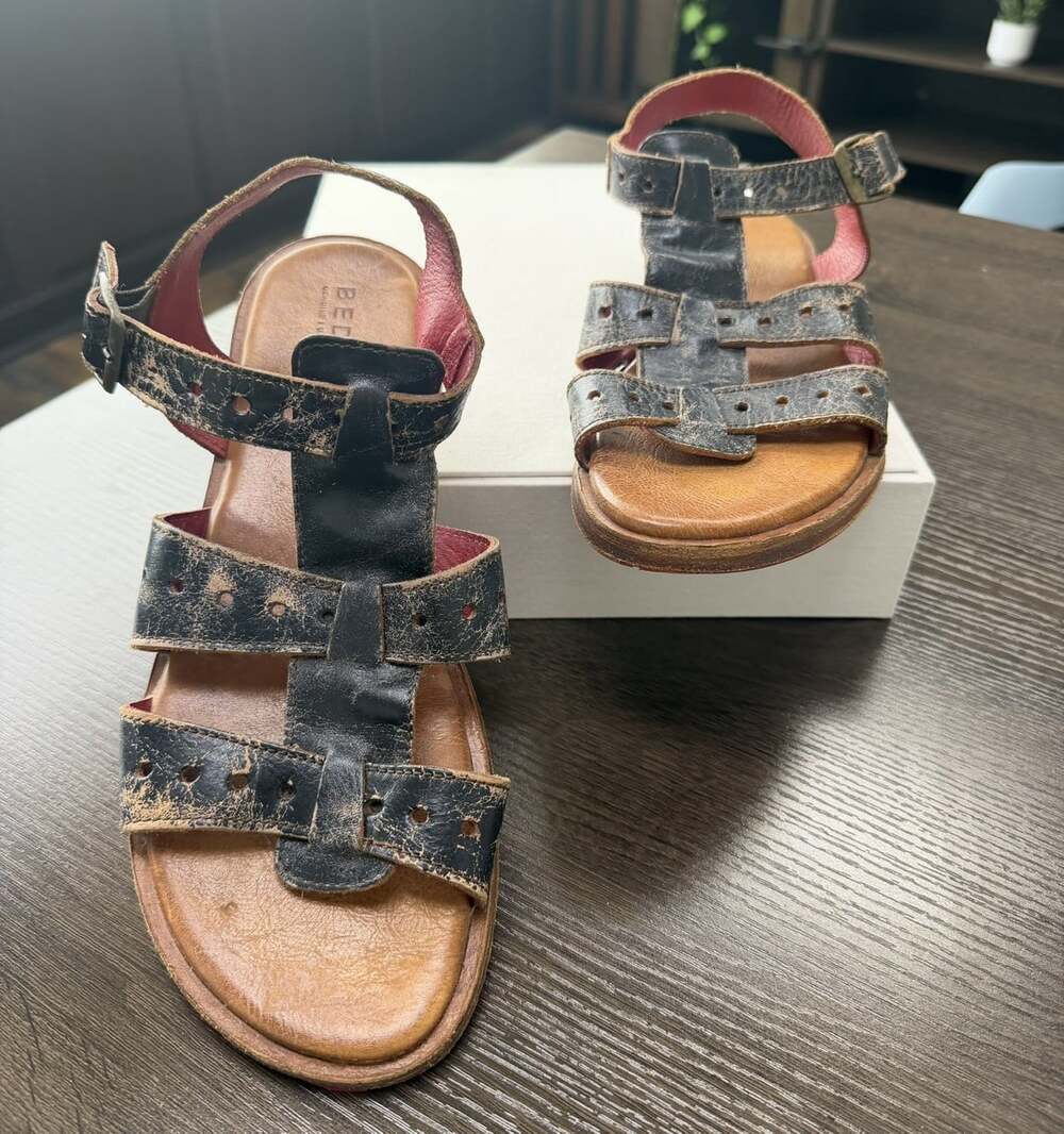 BED STU Women’s 9.5 Black Leather Strappy Sandals Red Lining Vibram Boho
